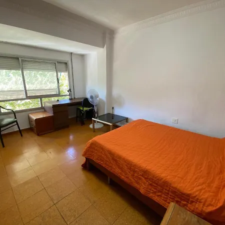 Piso Jovenes Familia Cerca Playa Y Centro . Blasco Ibanez A * Valencia